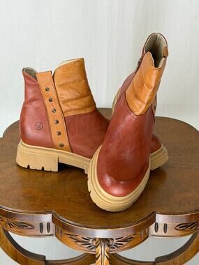 NIB Casta Xenia Rust Cognac Leather Two Tone Boot with Grommets #0281 EU 38